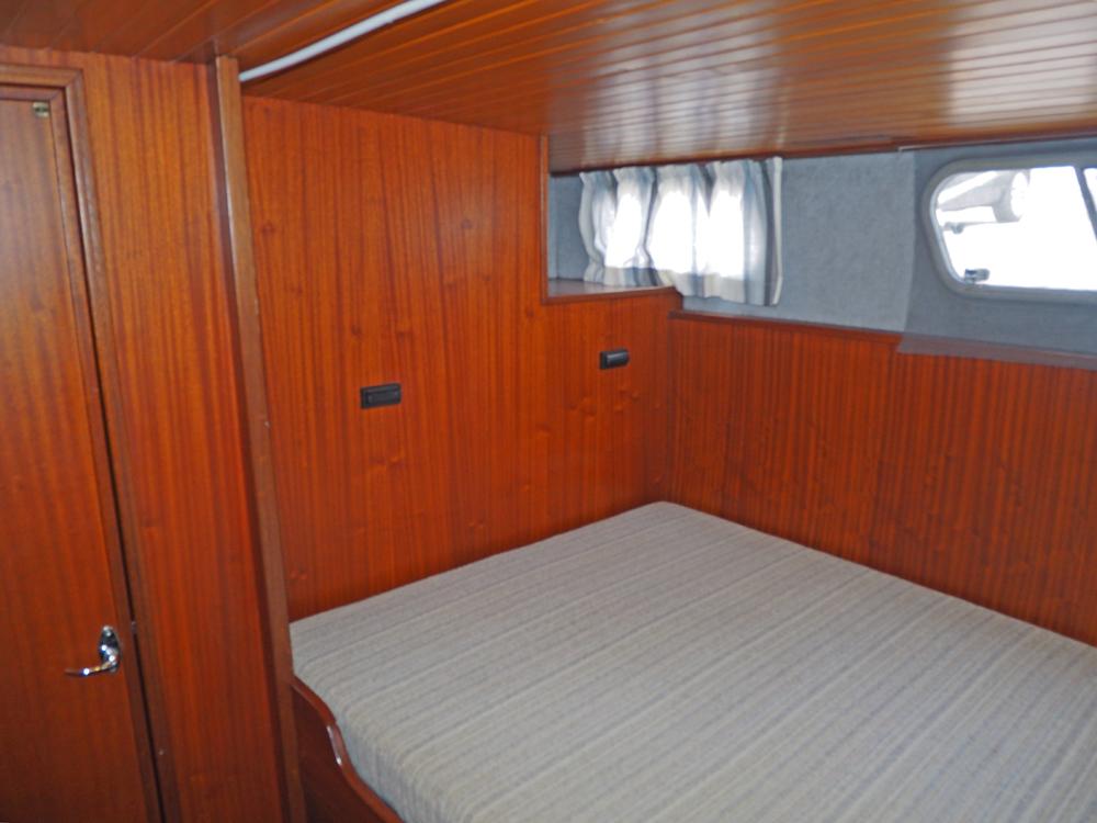 Aft cabin, Accommodation